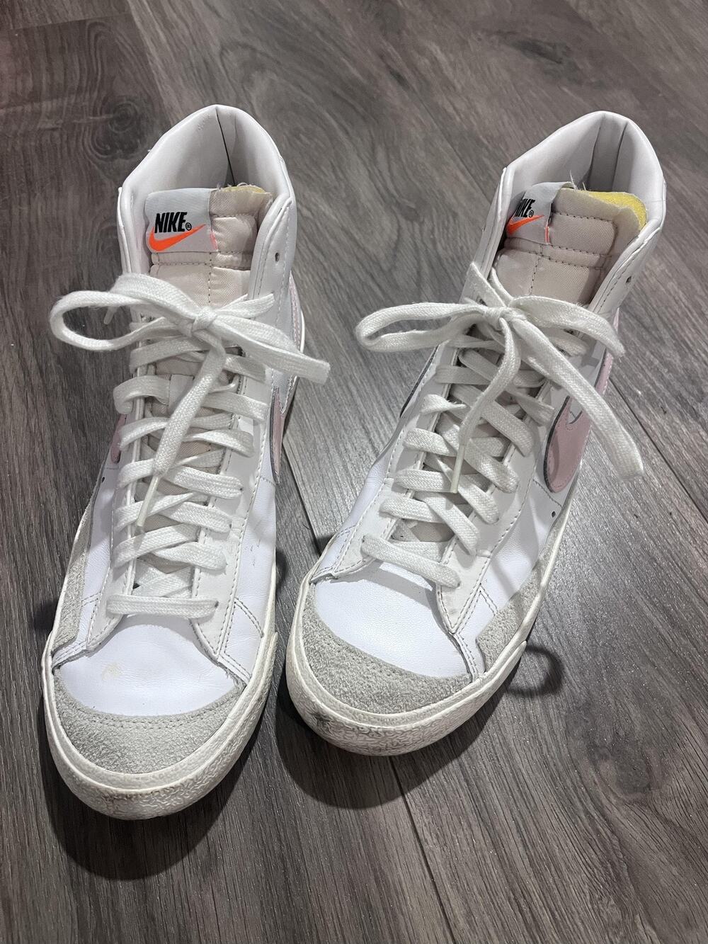 Nike Blazer Mid 77 Shoes Womens Size 9 White Pink Swoosh Leather Mid-Top Casual